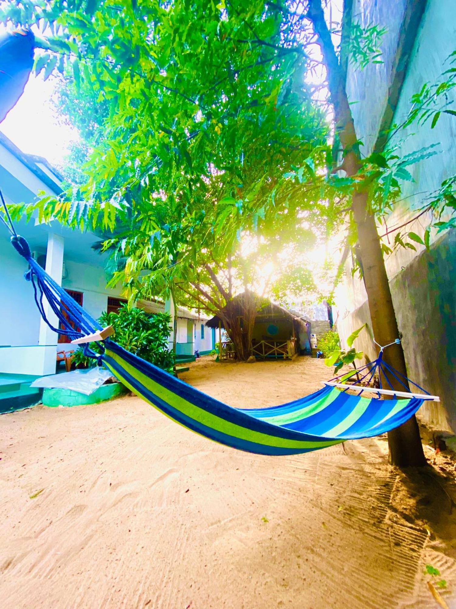 Marina Way Hotel Arugam Bay Buitenkant foto