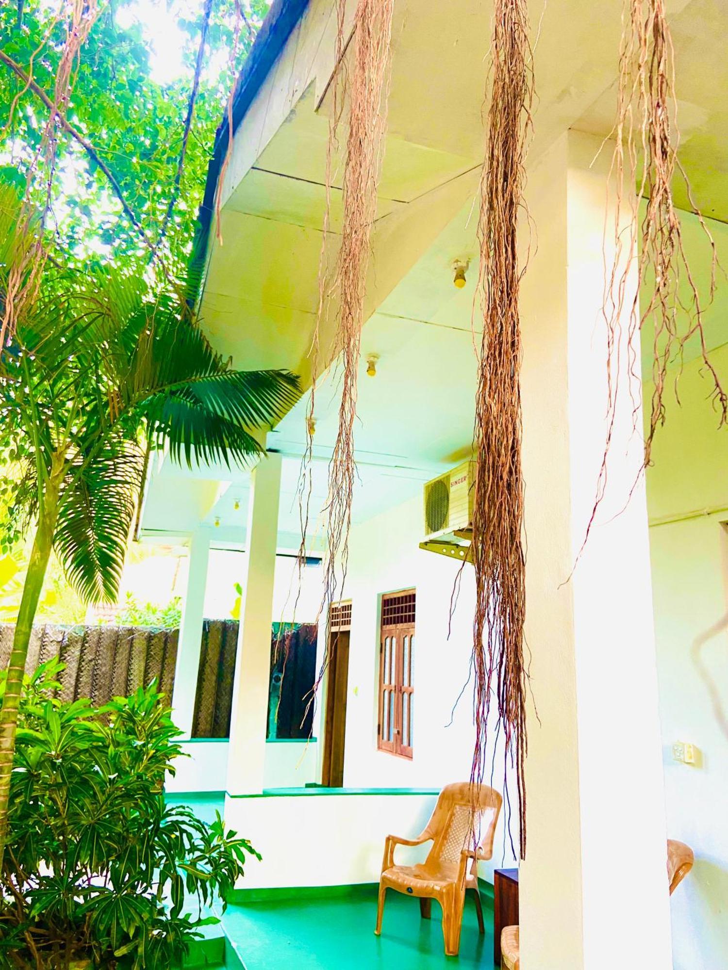 Marina Way Hotel Arugam Bay Buitenkant foto